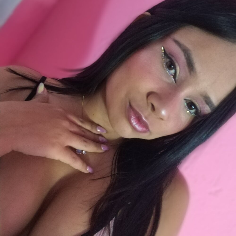 Abella_Rouse