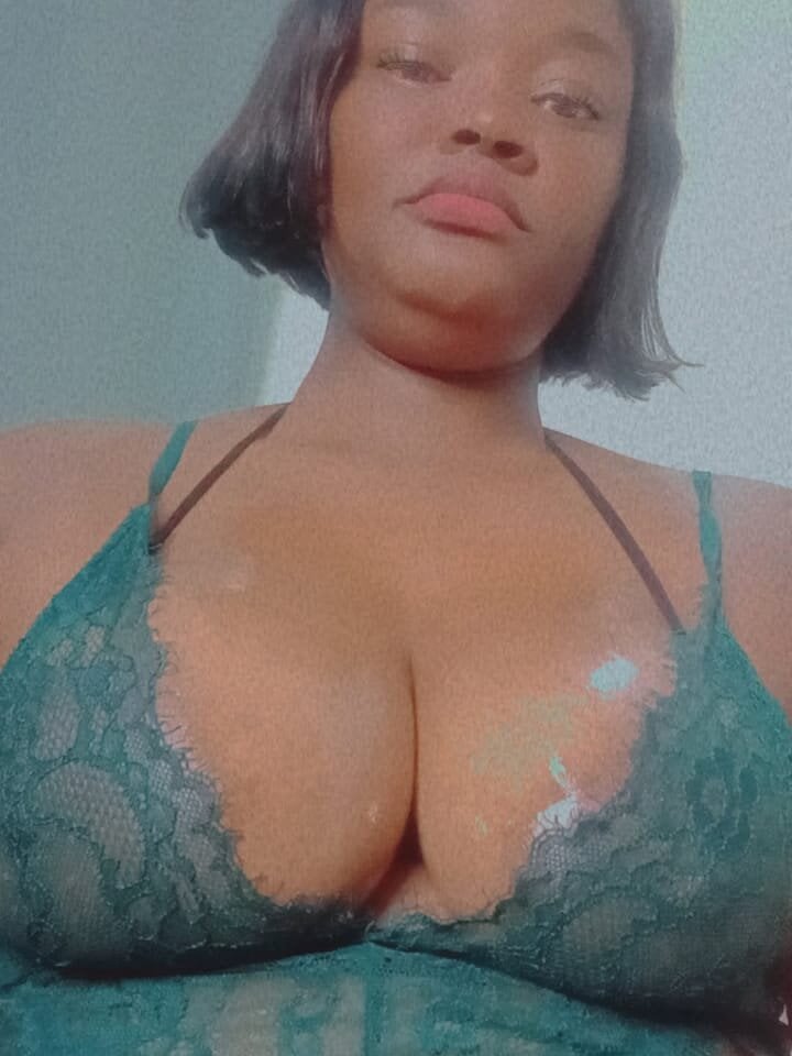 AssQueenXX35