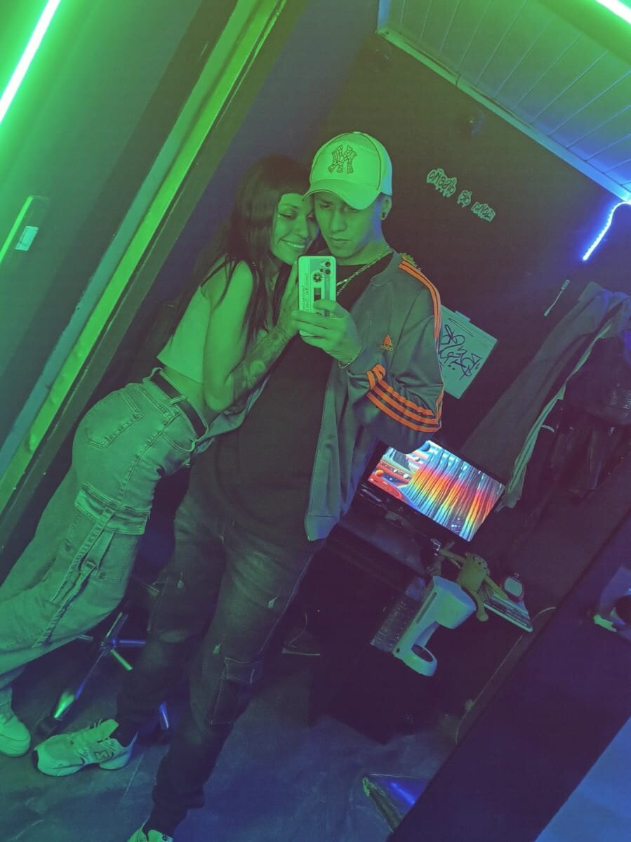 COUPLE25_33