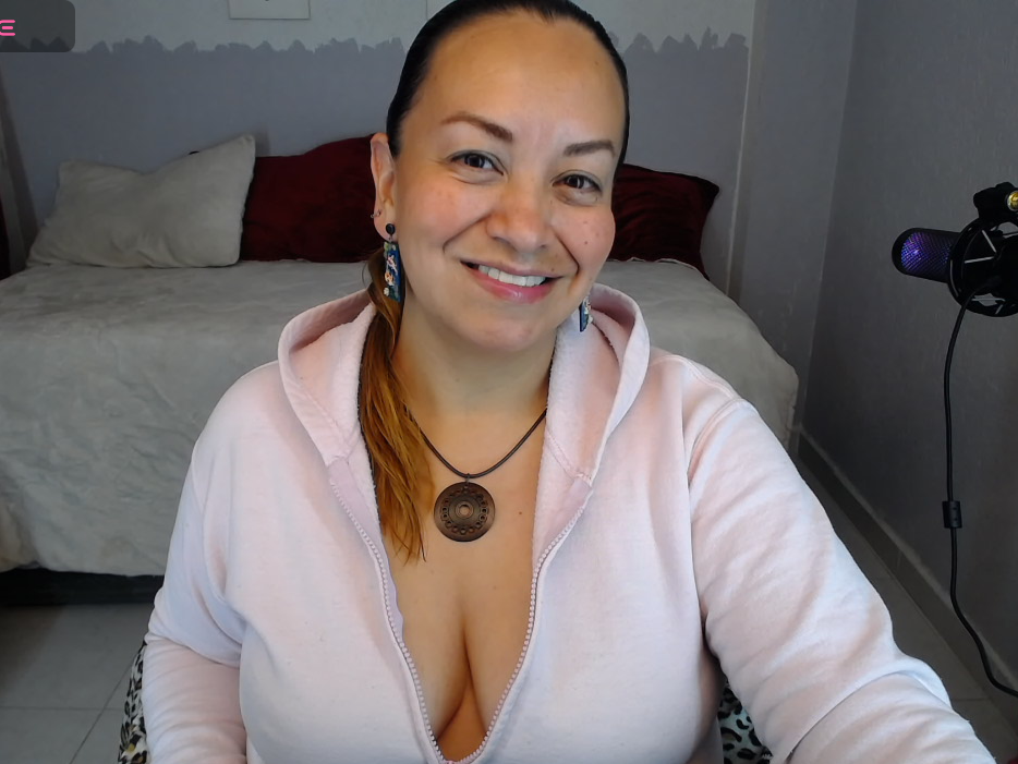 Delilah_Belmont