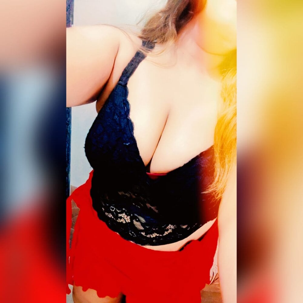Desi_-_Queen