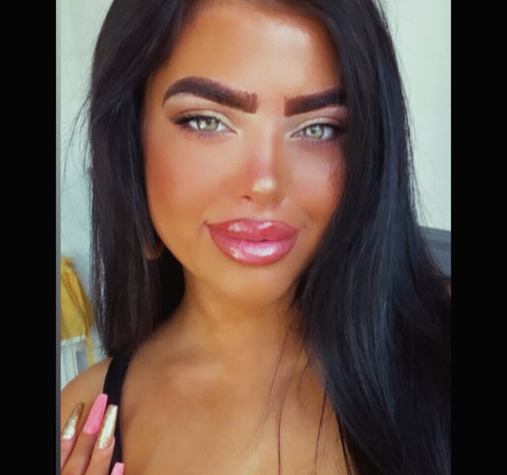 DollyMaee