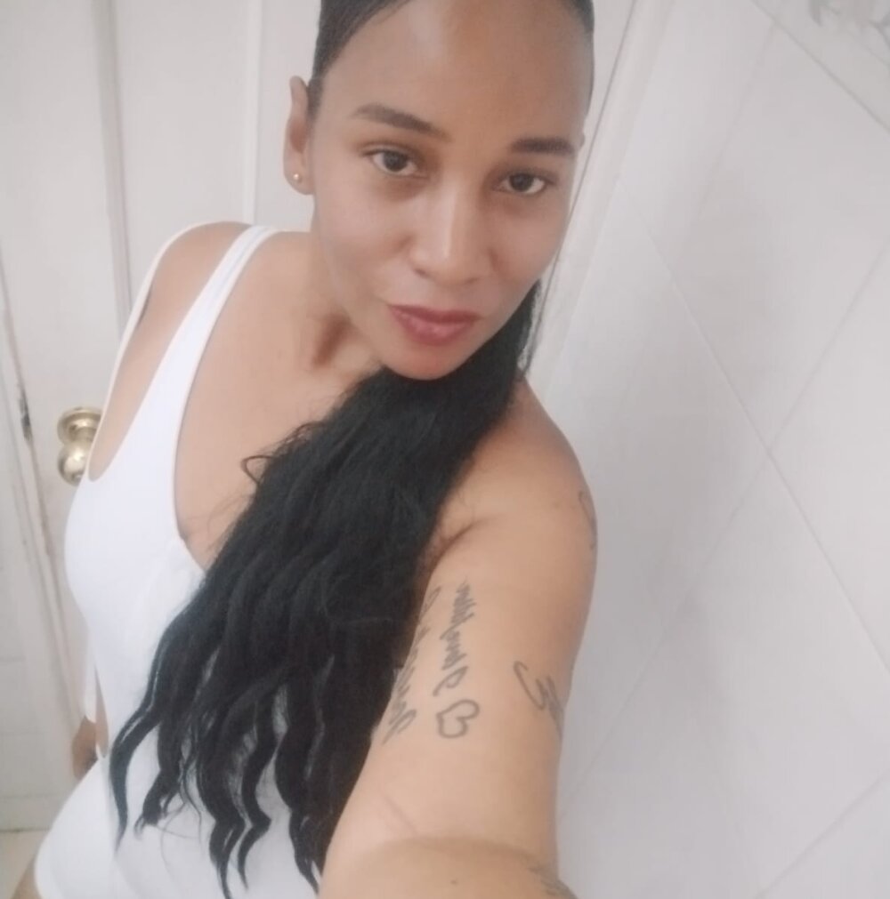 EbonyHorrny