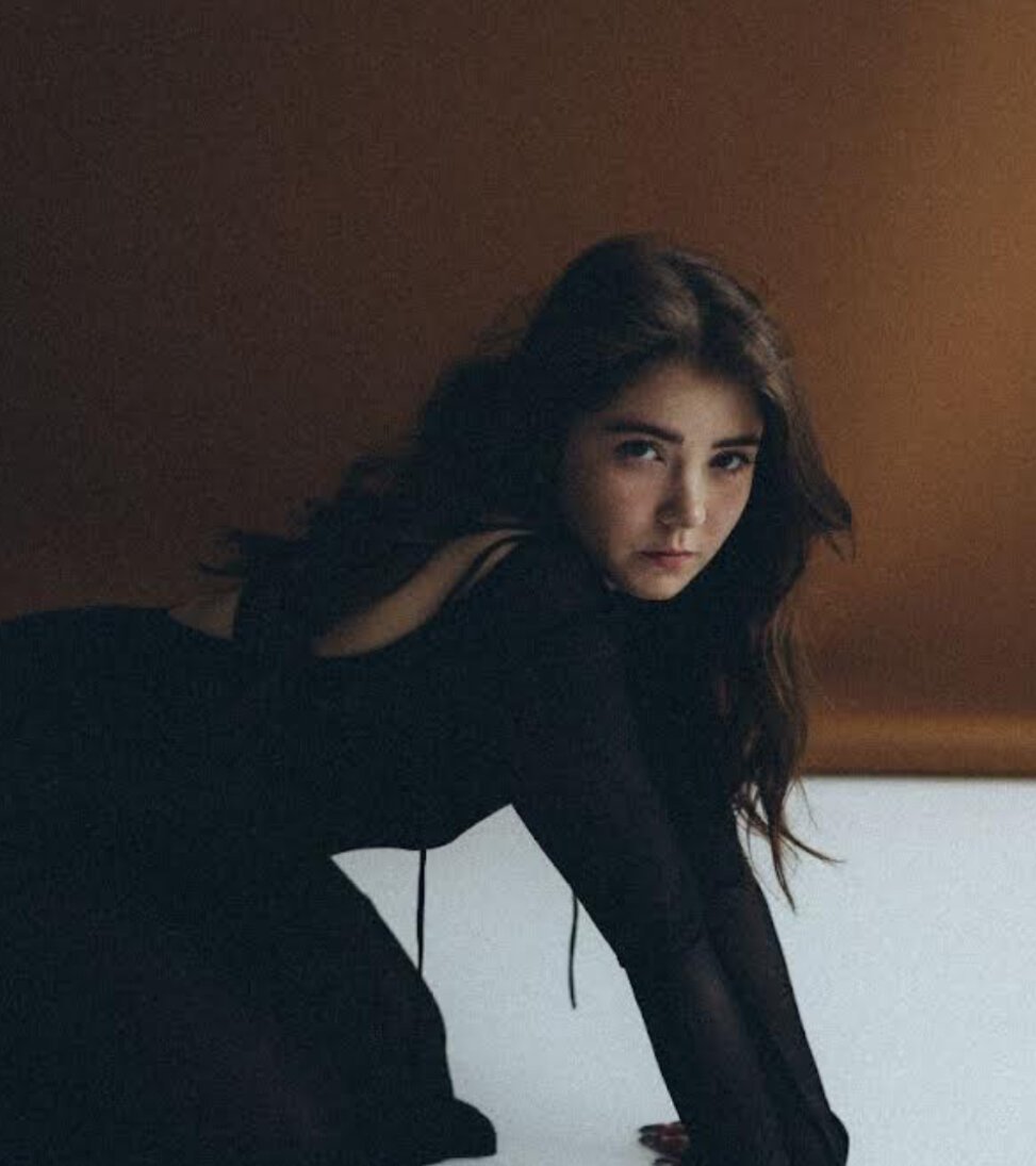 Ella_Mayers