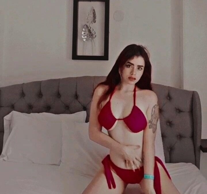 Emma__Erotic