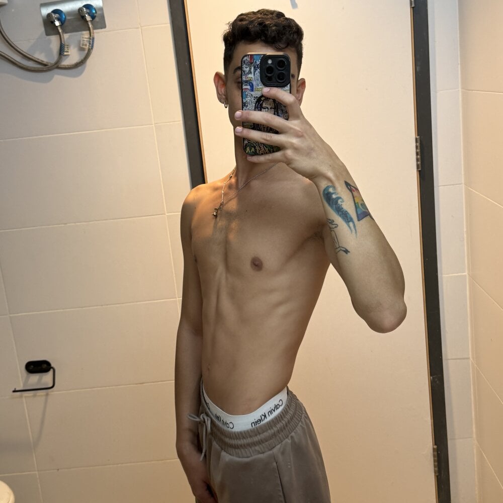 Harmanarab_adrian