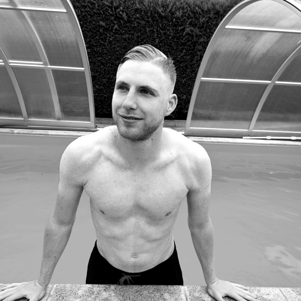 Hot_Iceman69
