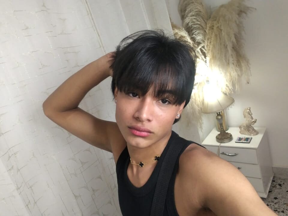 I_CyrusDark