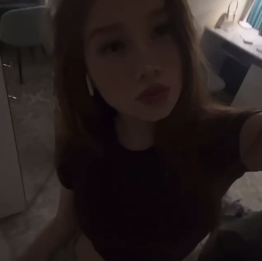 Juuulia_