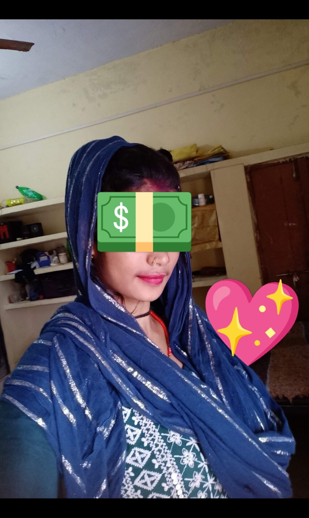 Karisma-sexy-couple