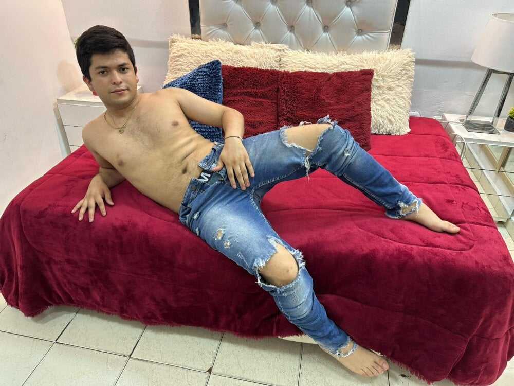 Latin_boy_nick