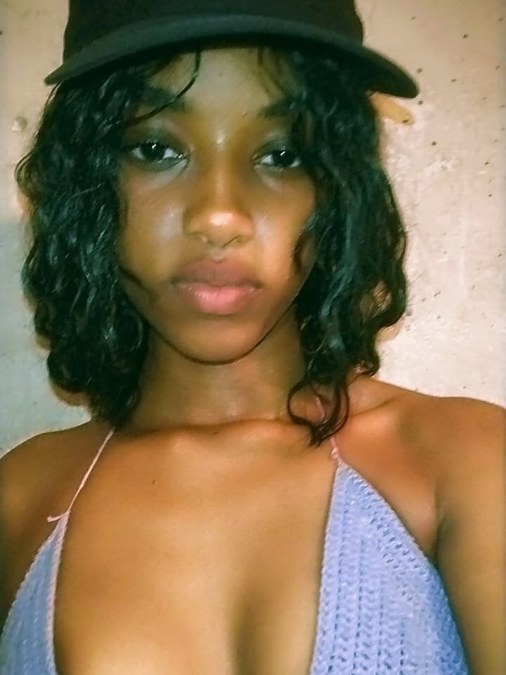 Laurahot_69