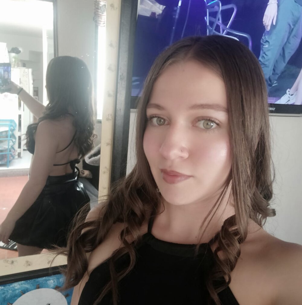 Luna_Analya