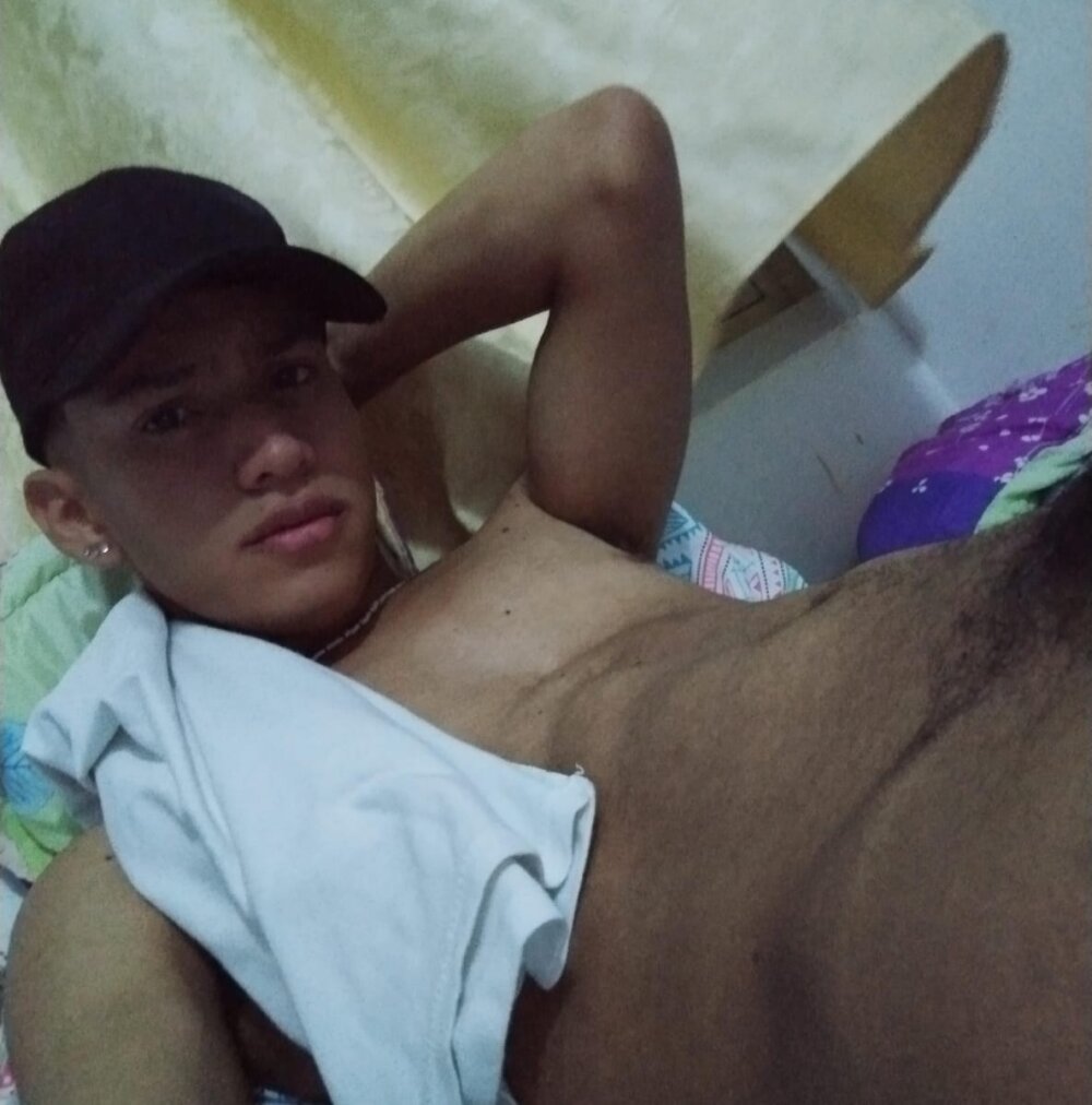 Macho_Dom