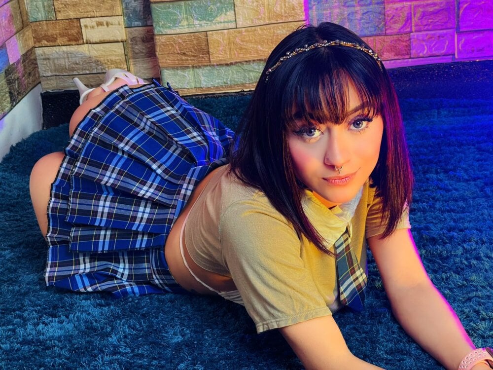 Miaa_Thopmson