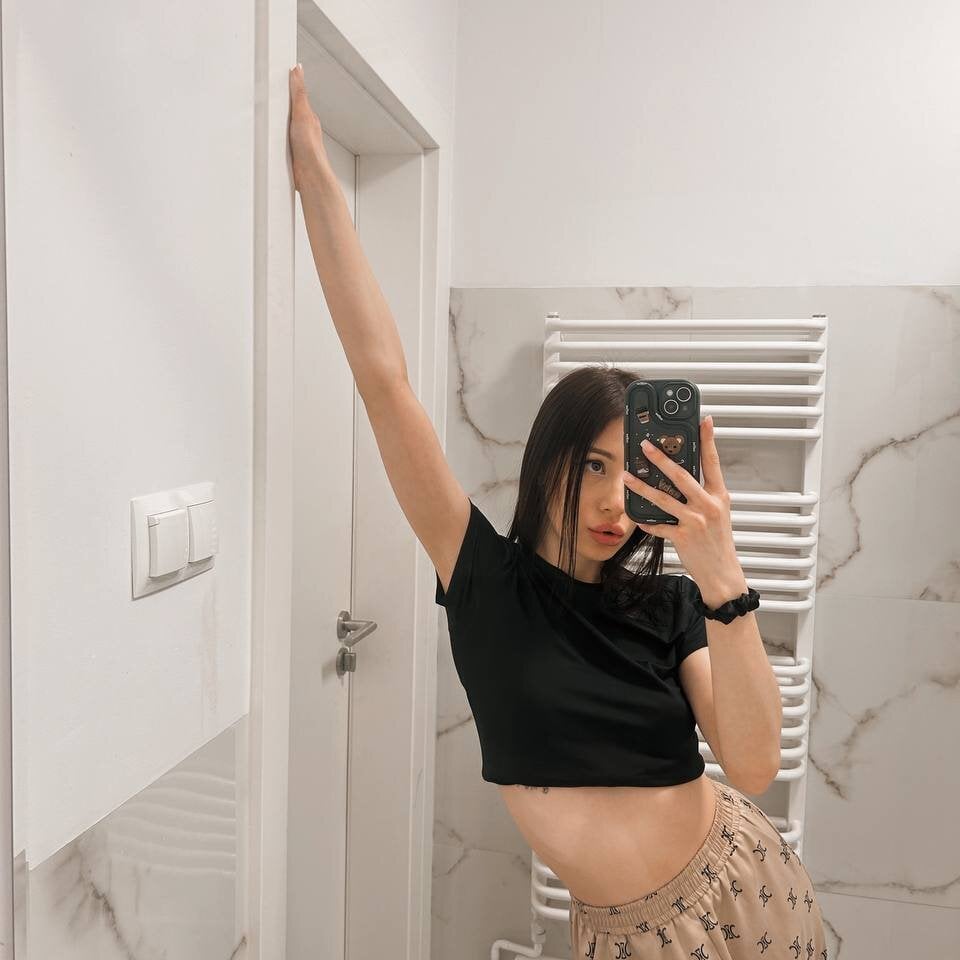 Selena_Glow