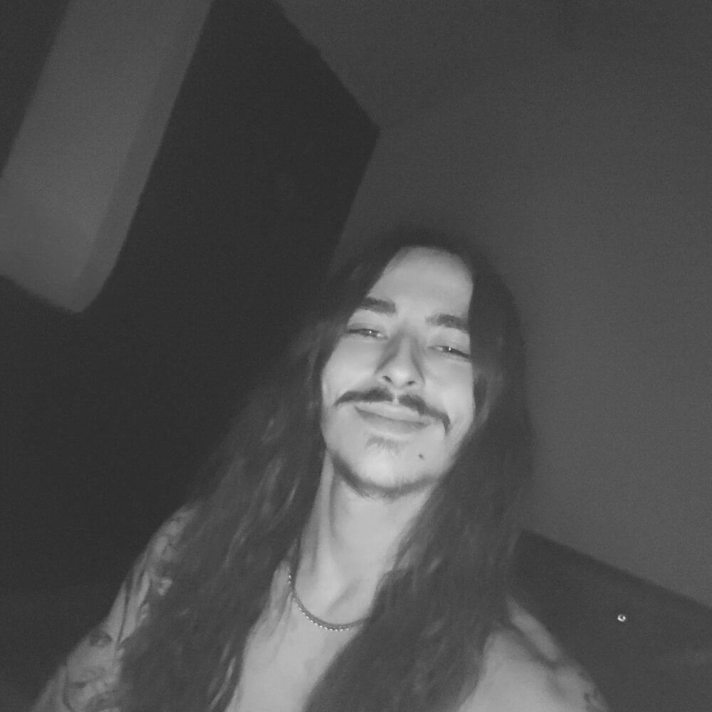 ShyCuriousBoy
