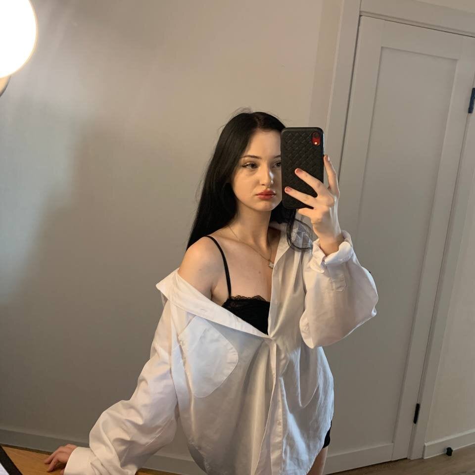 Shy_dina