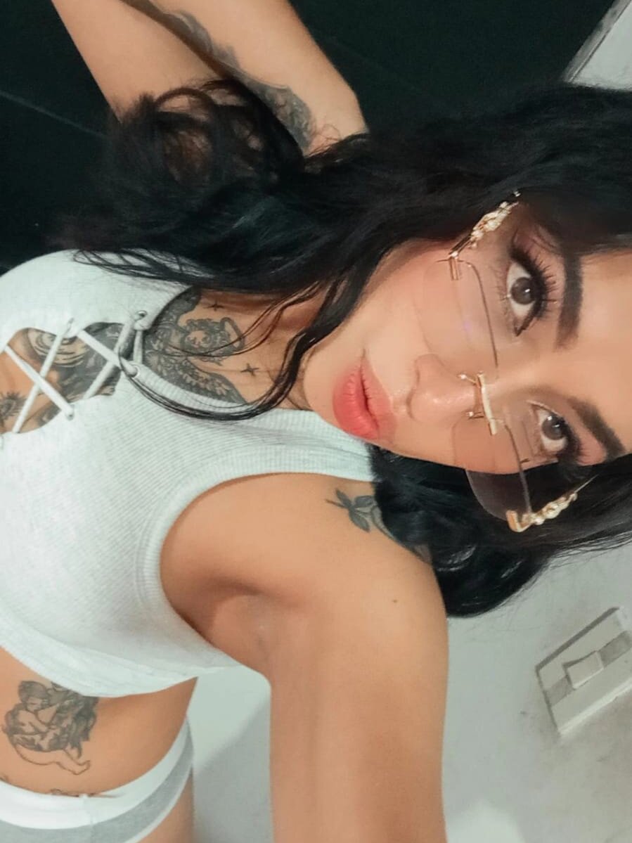 TeennNaugthy18