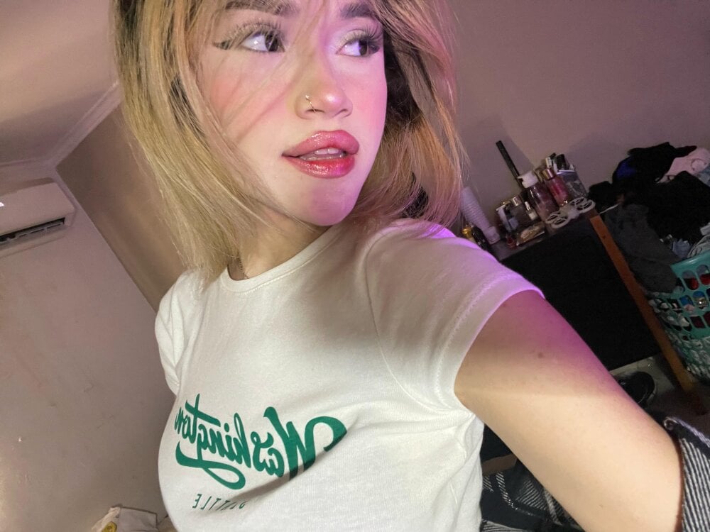 Tiff_Brooke