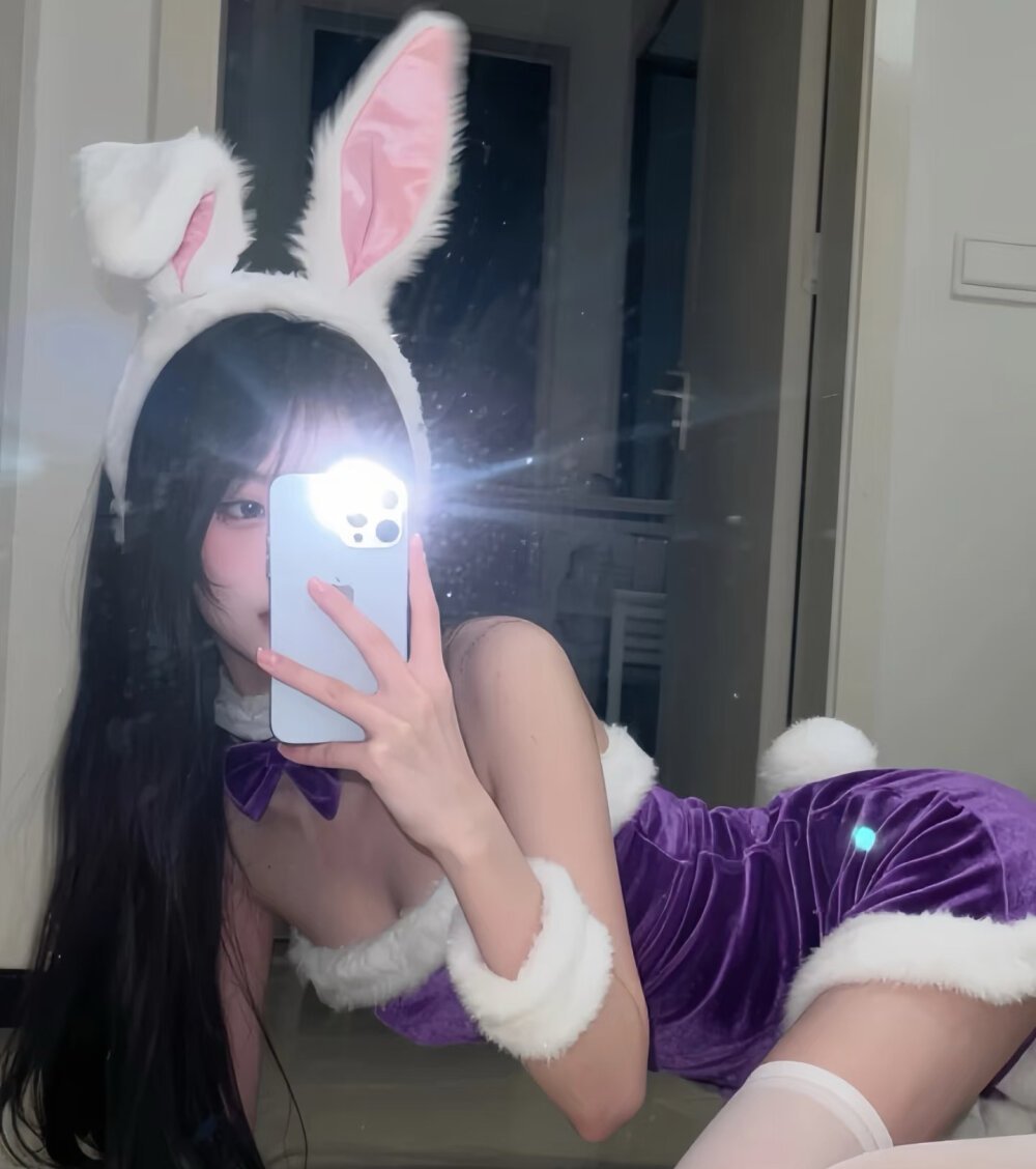 VIVIAN247