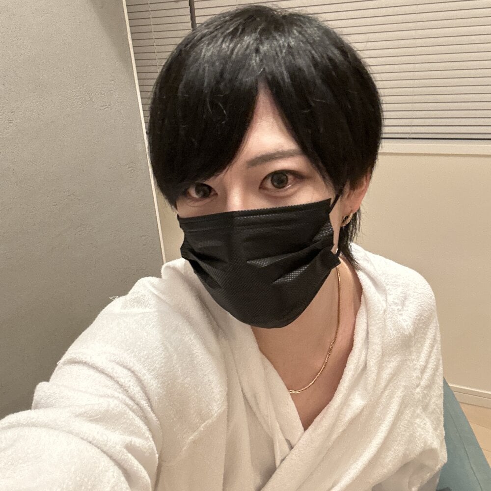 adult_king_69
