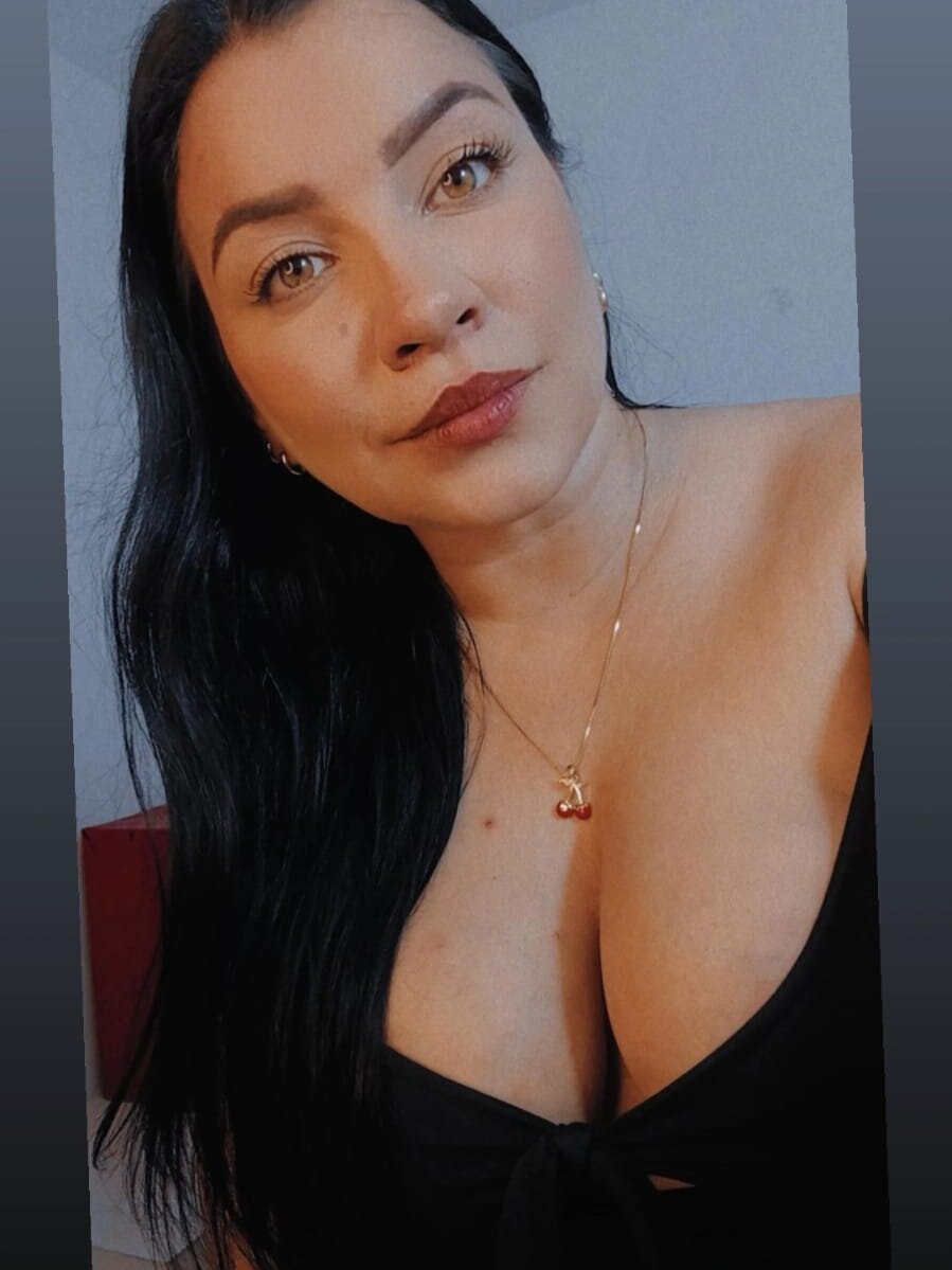 cintya_lux