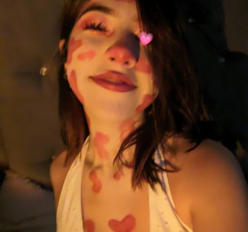 doll_eyees_