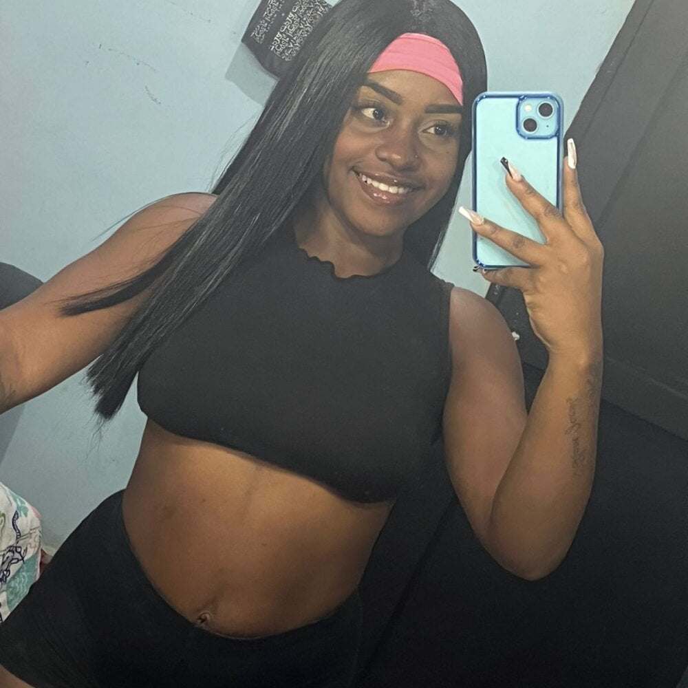 ebony_cutte