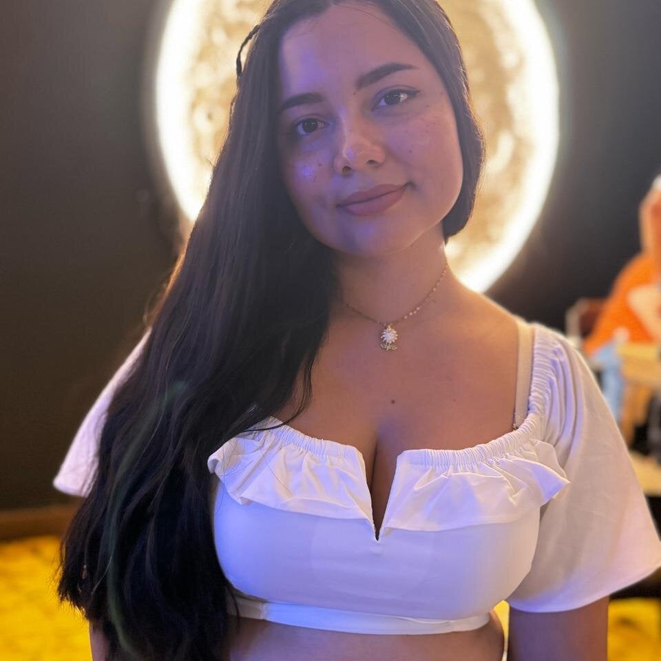evaa_greey