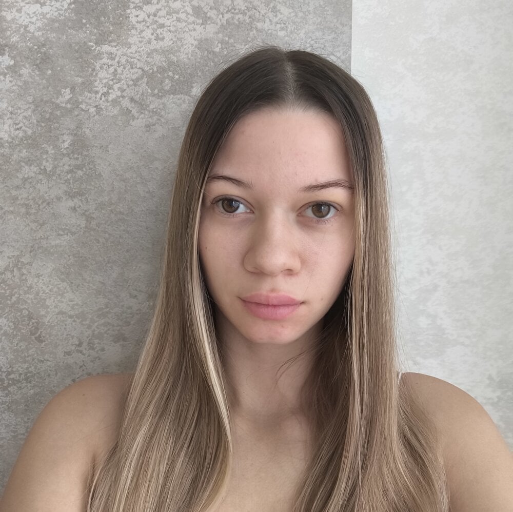 evelina_bloom