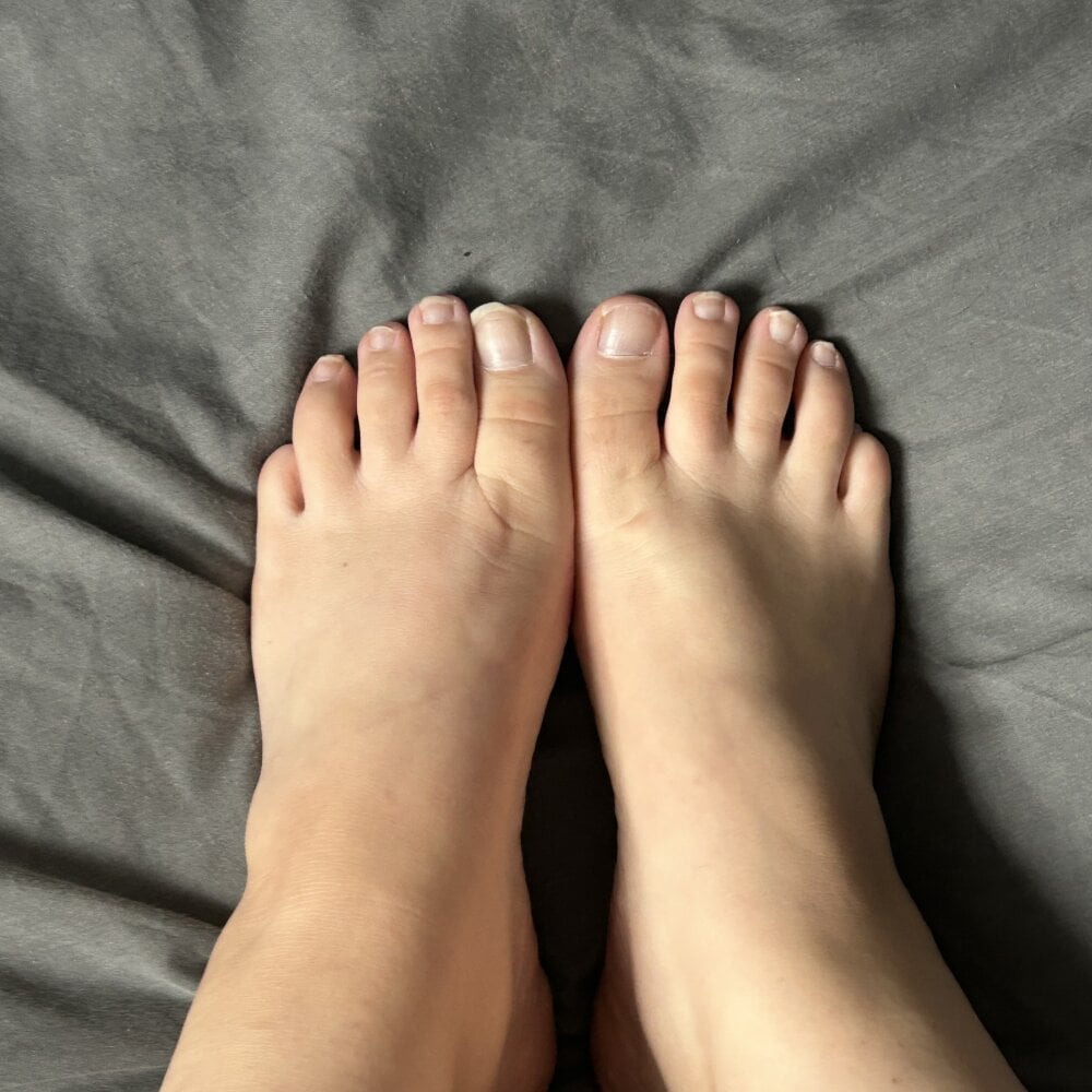 feetwithlottielou