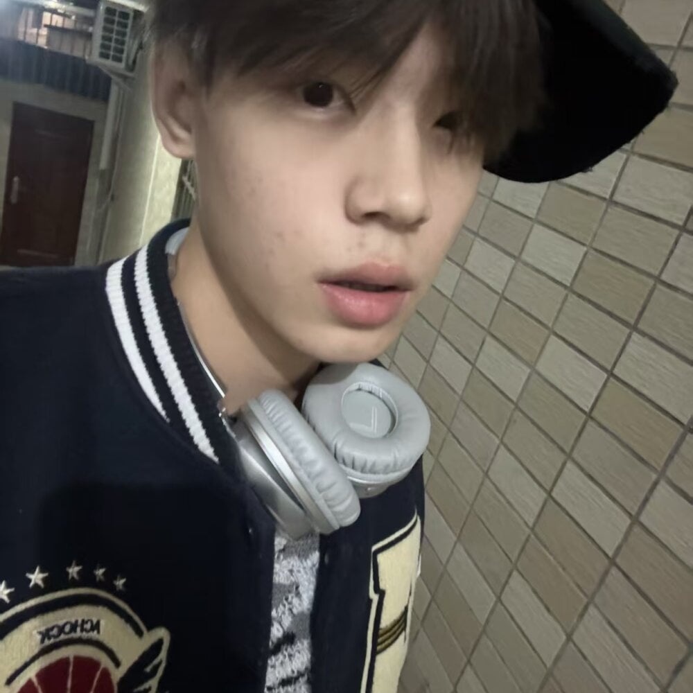 handsome-boy520