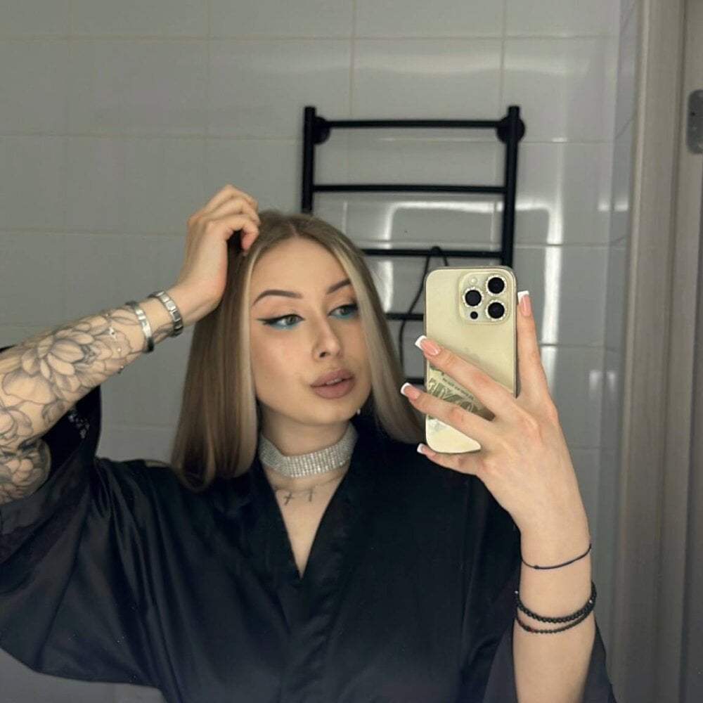 llovelaura