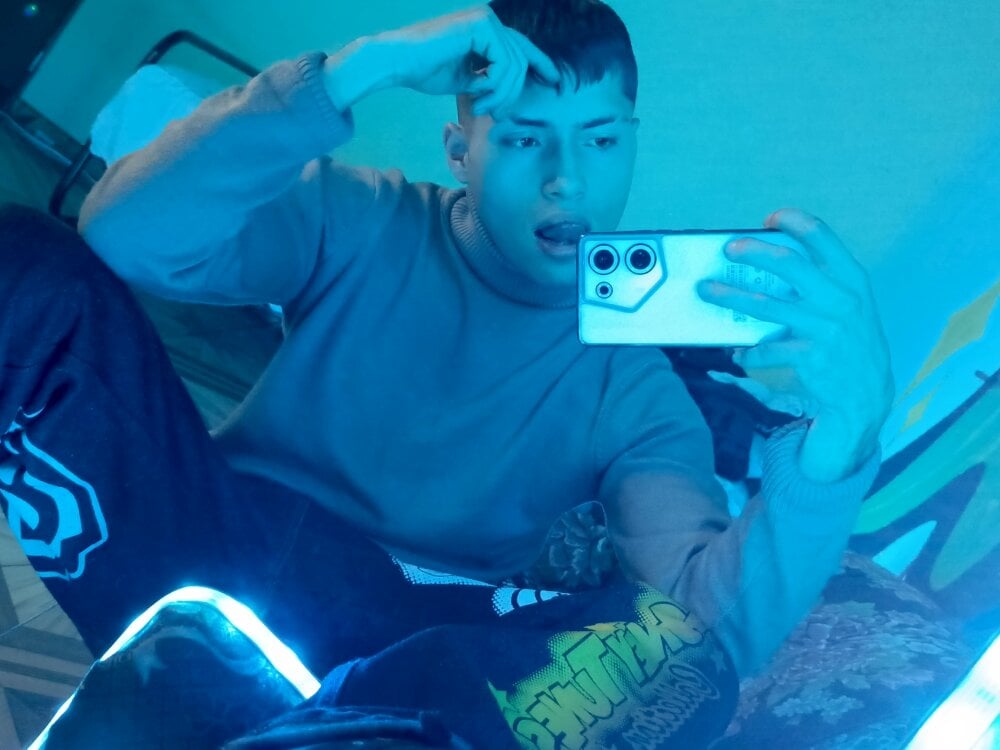 nolanjay_