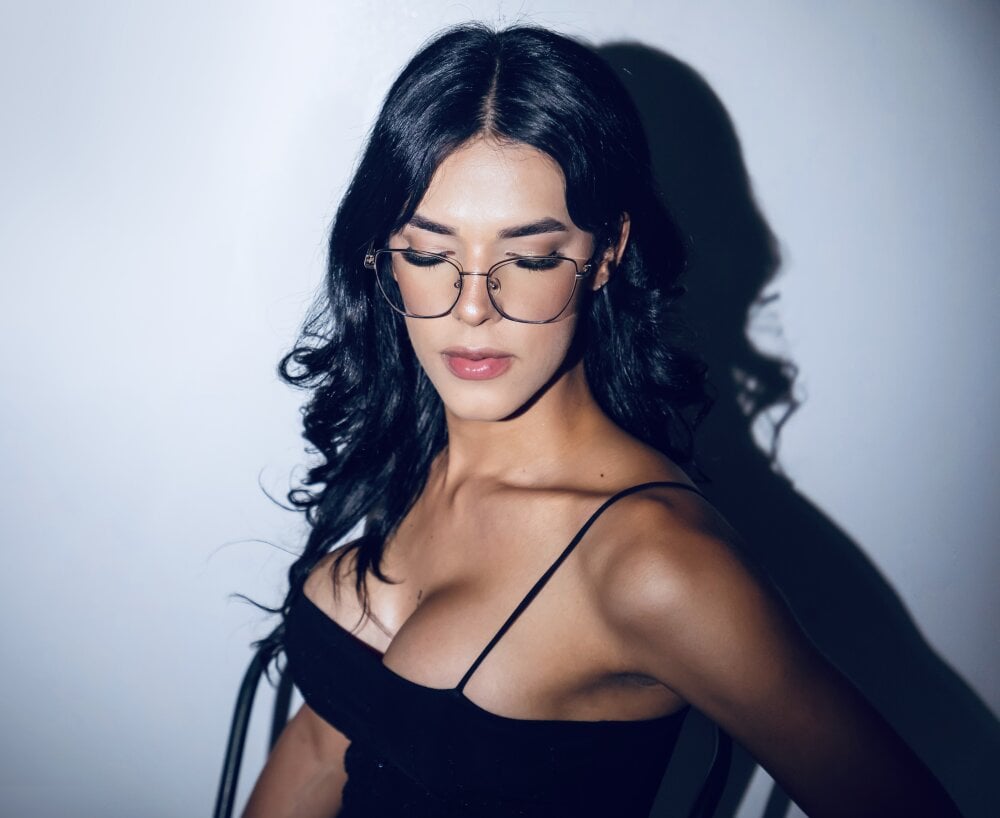 salome_Collins_1