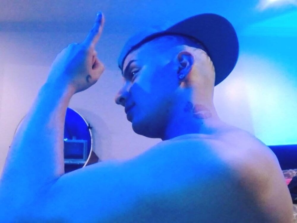 tony_wolf_xxx