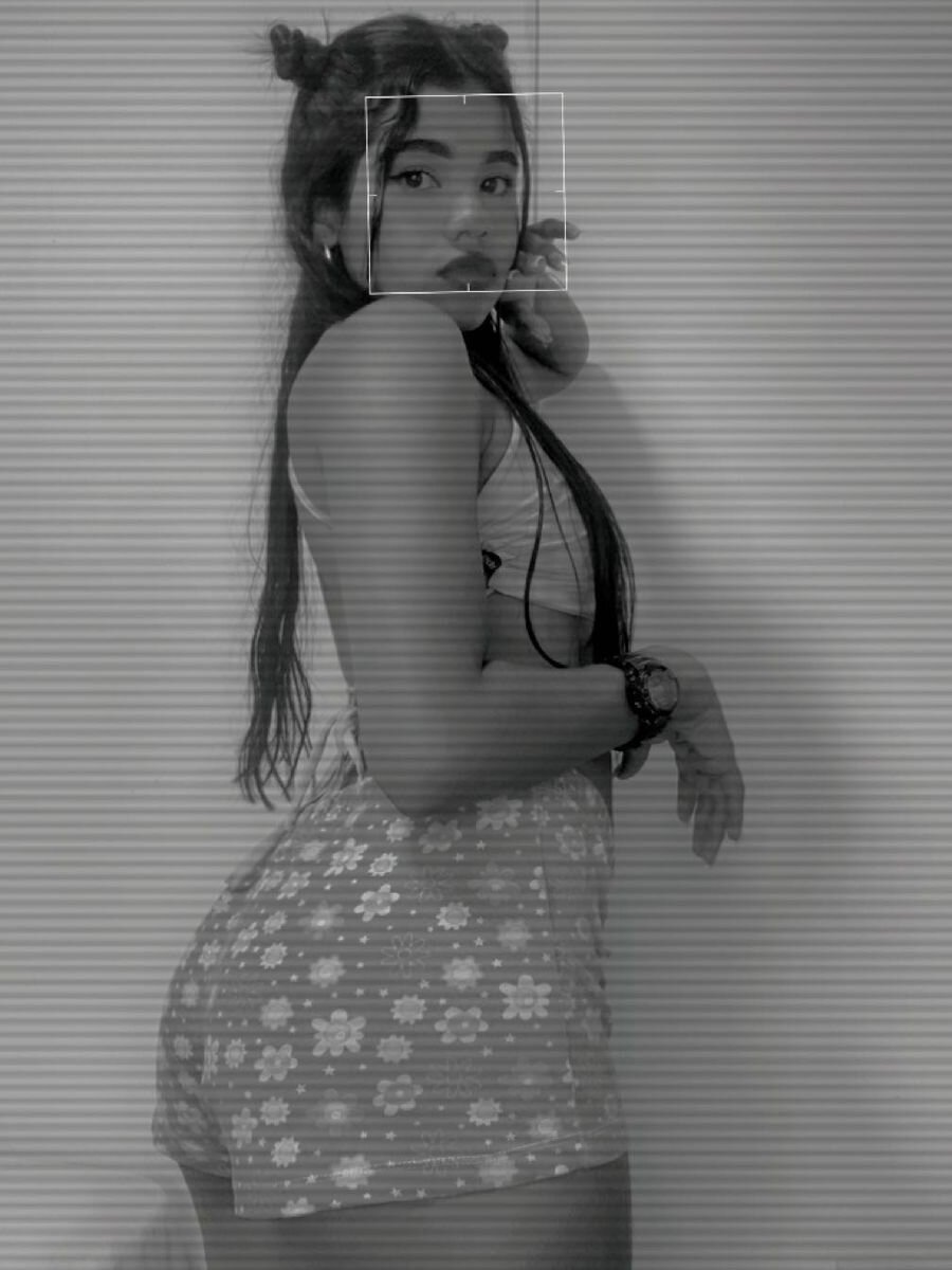 vicky_frendom1