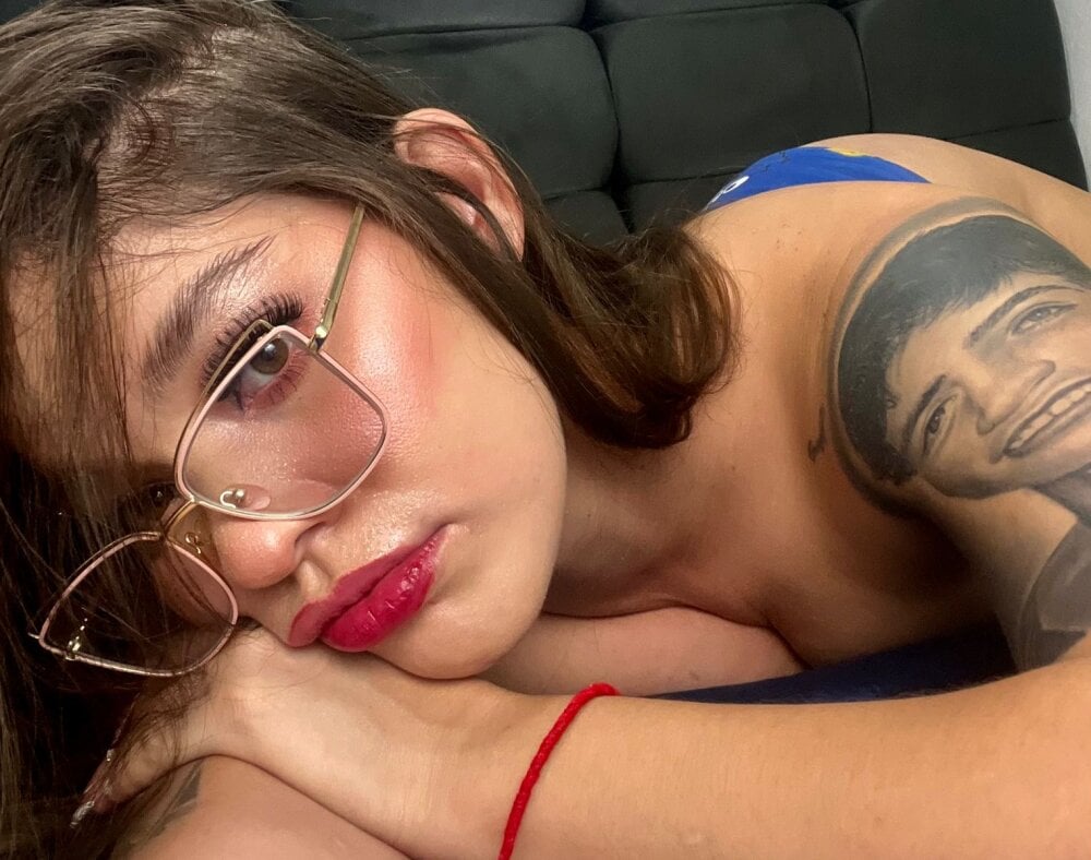 zoe69x