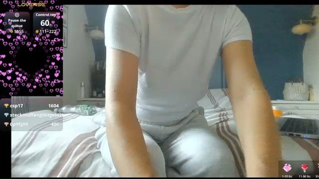 XxMelissaBluexX live cam screenshot female from Germany on SexOnline.top – Live Cams, Videos, GIFs & Chat — screenshot #1