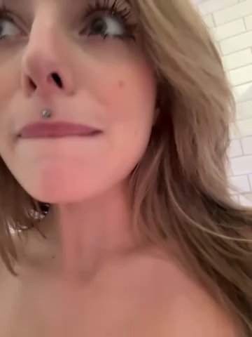 LoraaDoll live cam screenshot females from Russia on SexOnline.top – Live Cams, Videos, GIFs & Chat — screenshot #2